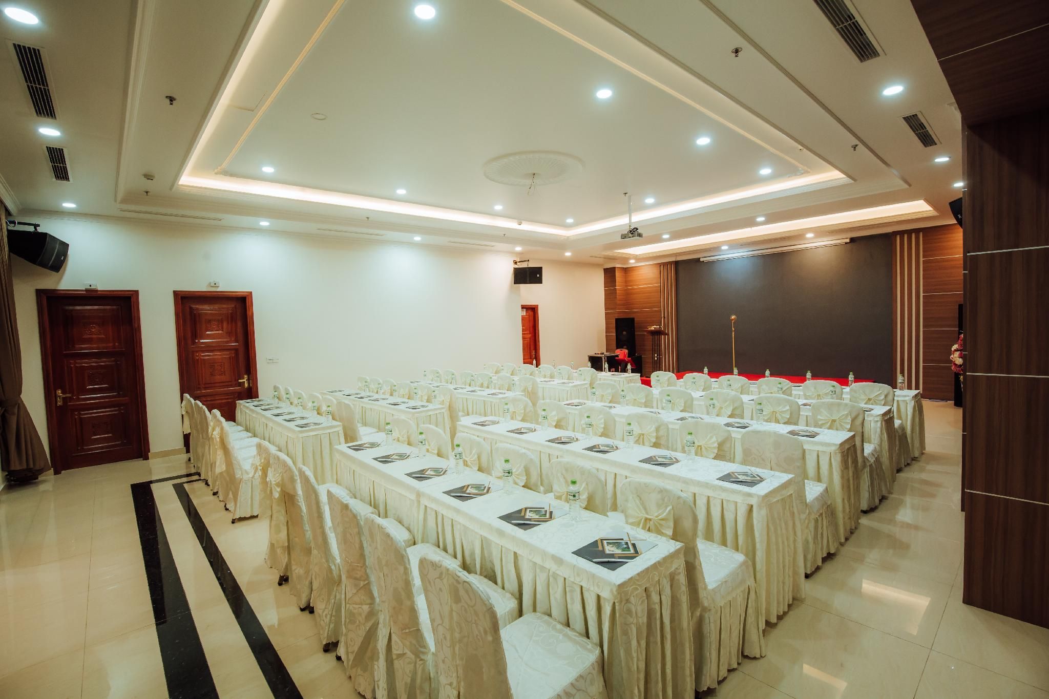 meeting room / ballrooms