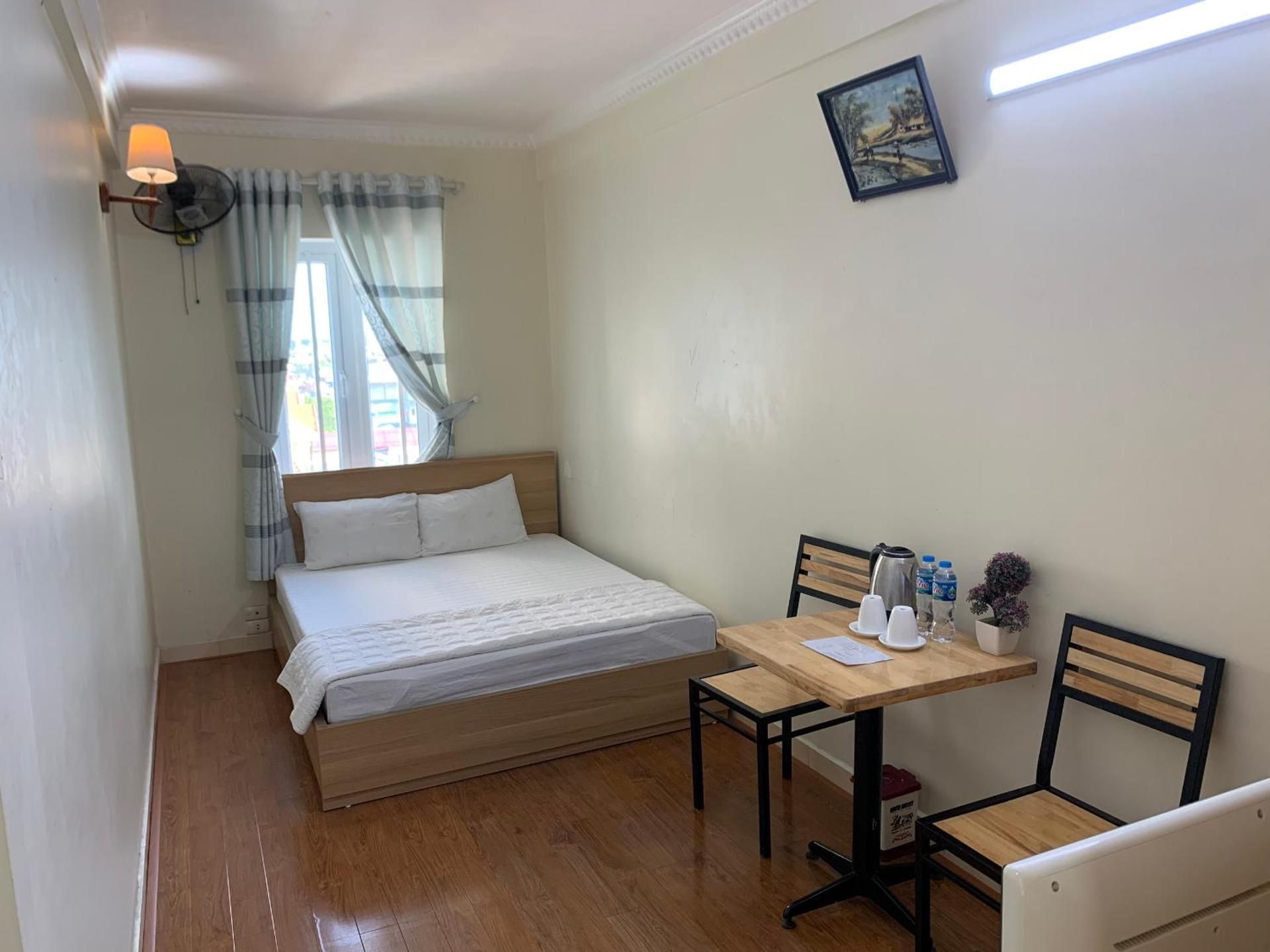 Dong Duong Hotel Standard Double Room 2