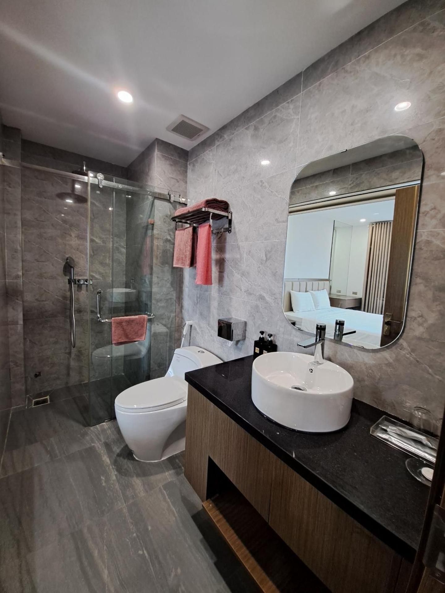 Glory Hotel Apartment Hải Phòng Double Room 3