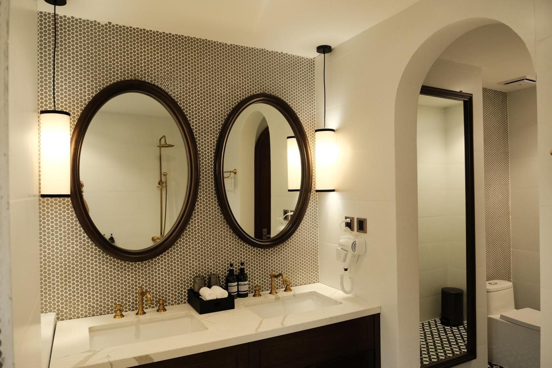 Executive Suite City View