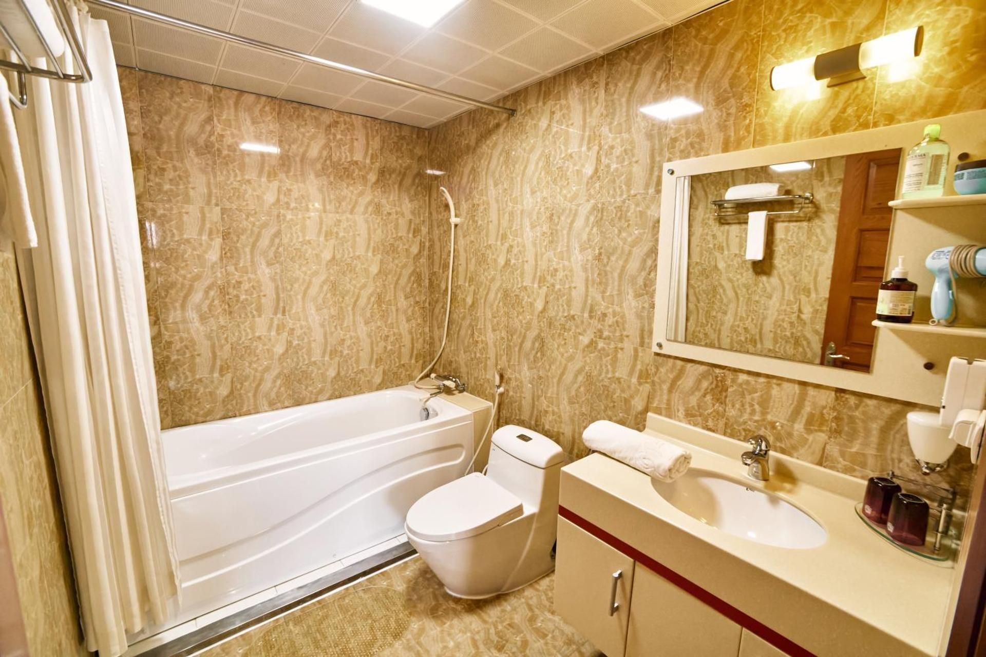 Deluxe 2-Bedroom Apartment