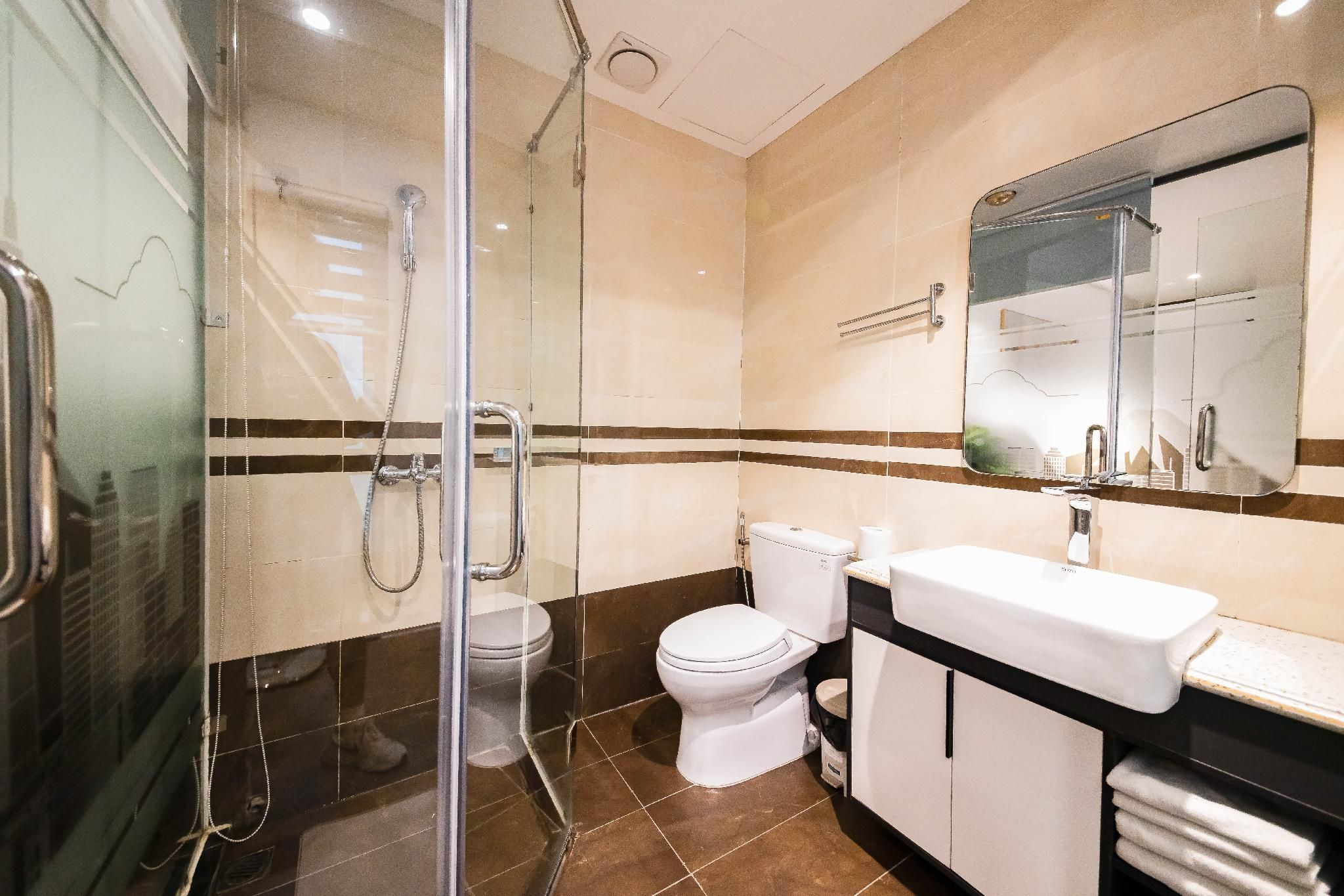 IRIS Hotel Hai Phong Standard King Room 3