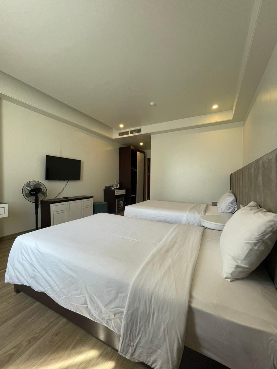 Twin Bed with City View