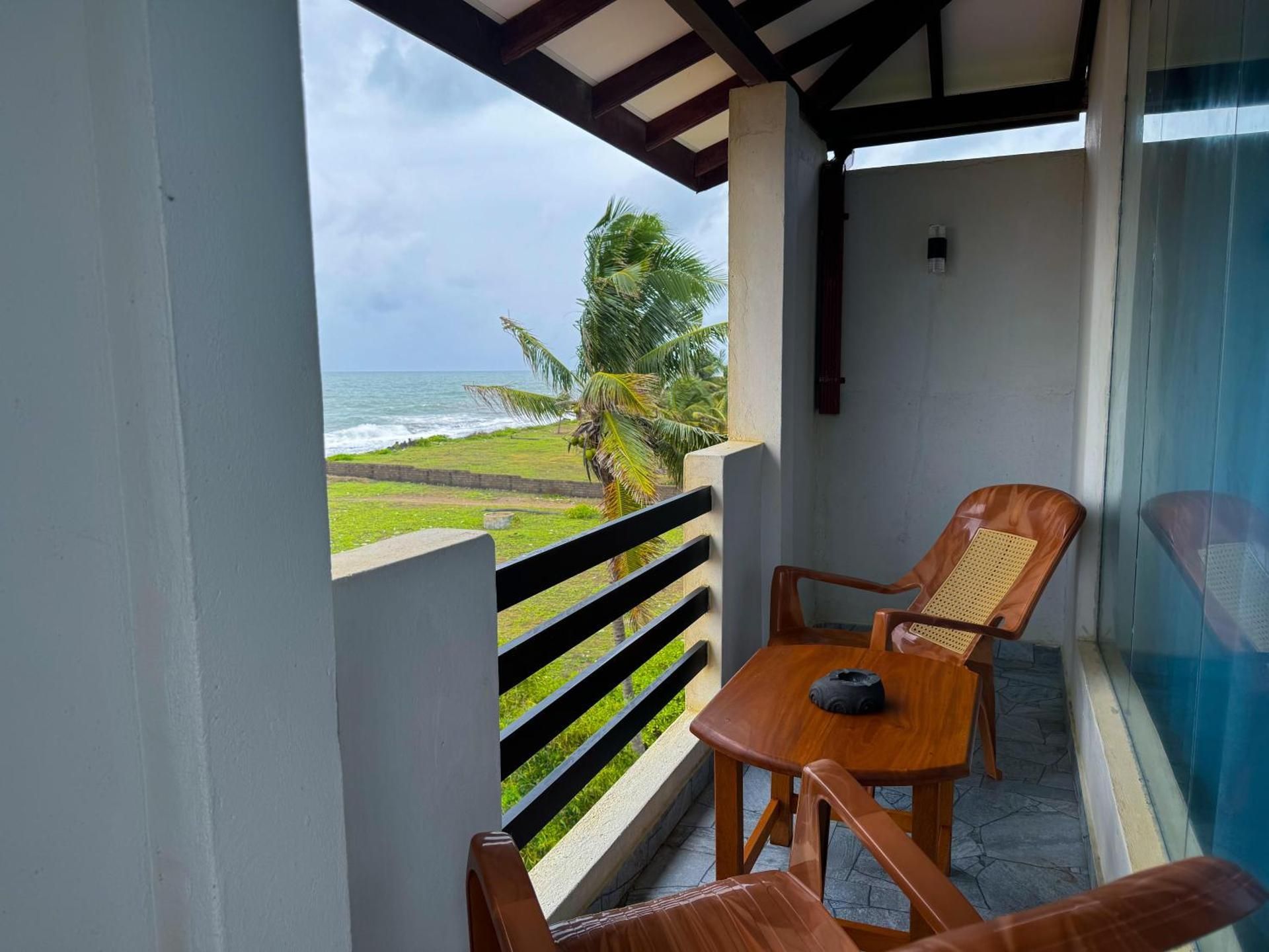 One-Bedroom Apartment with Sea View