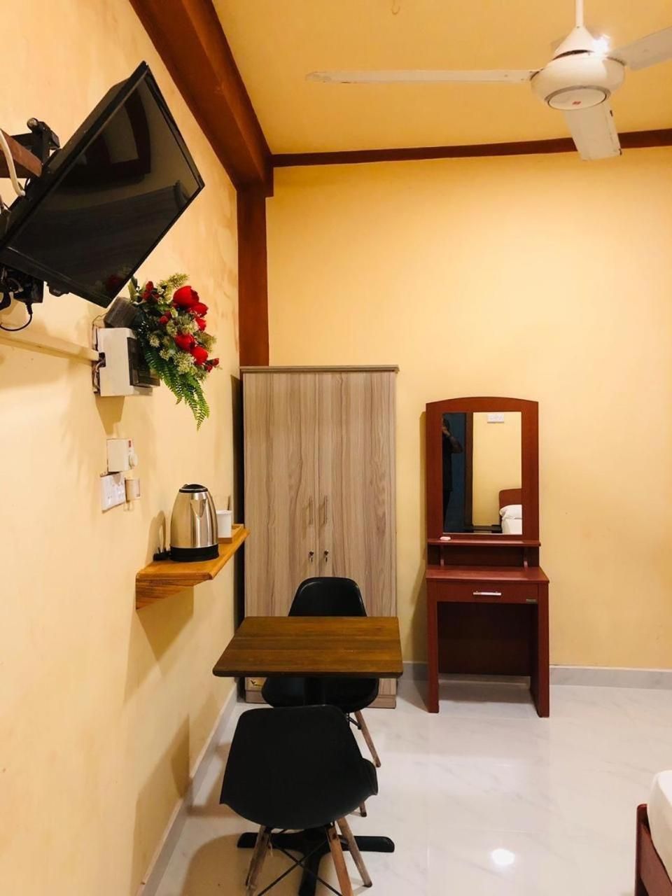 Deluxe Single Room