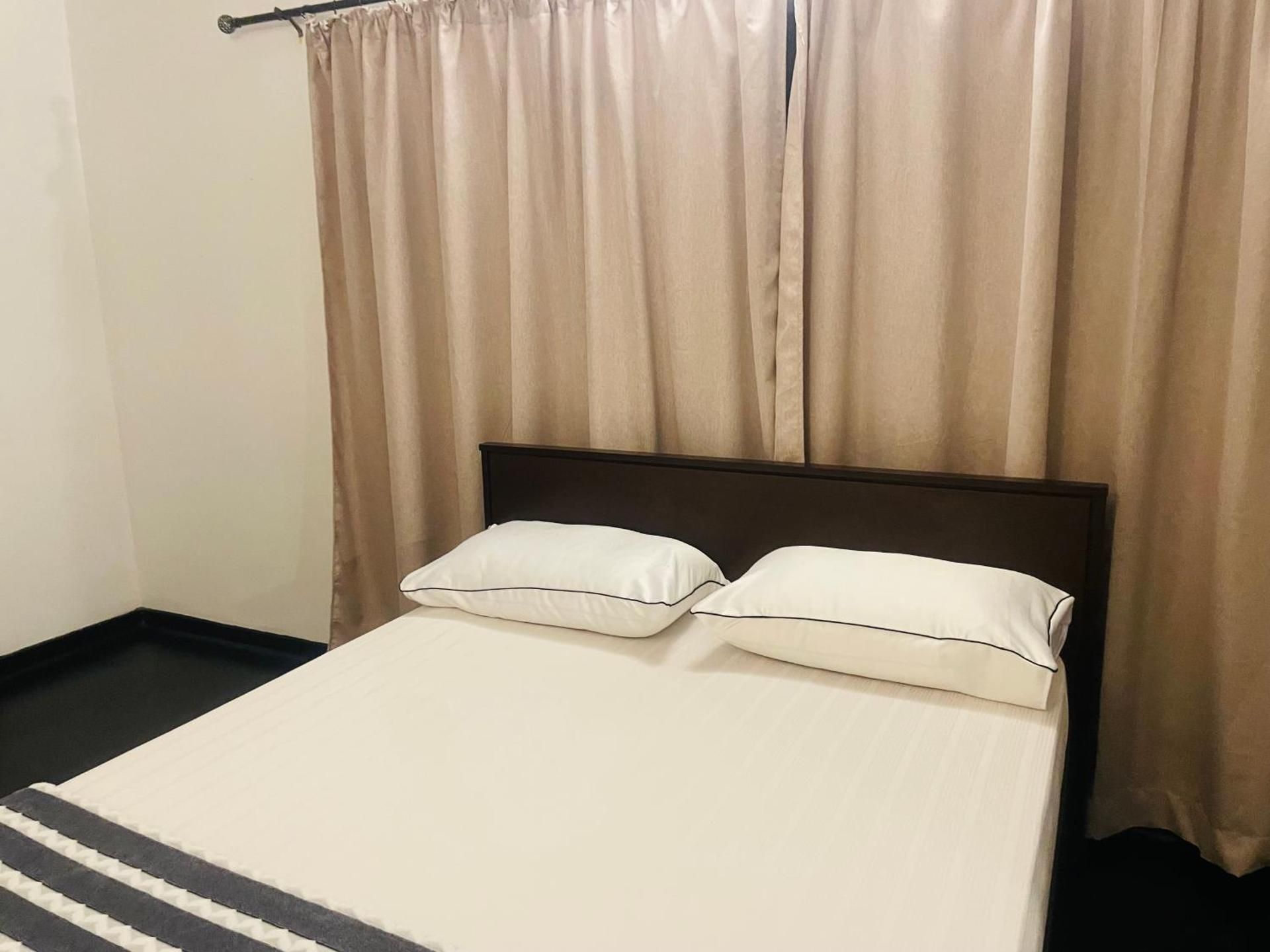 Queen Room with Shared Bathroom