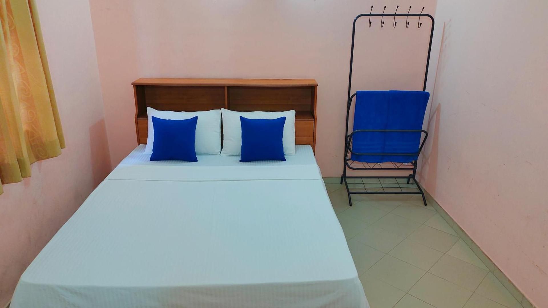 Double Room with Shared Bathroom