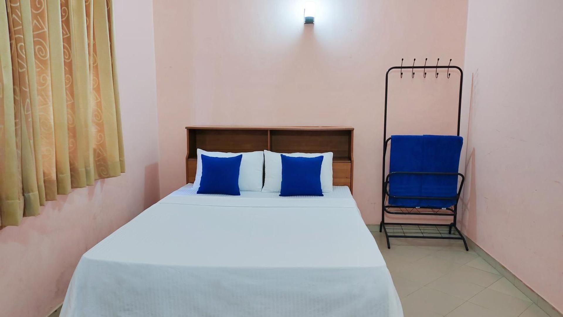 Double Room with Shared Bathroom