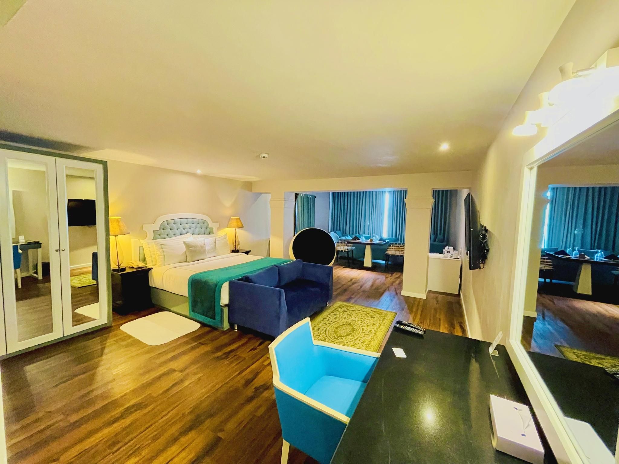 Suite