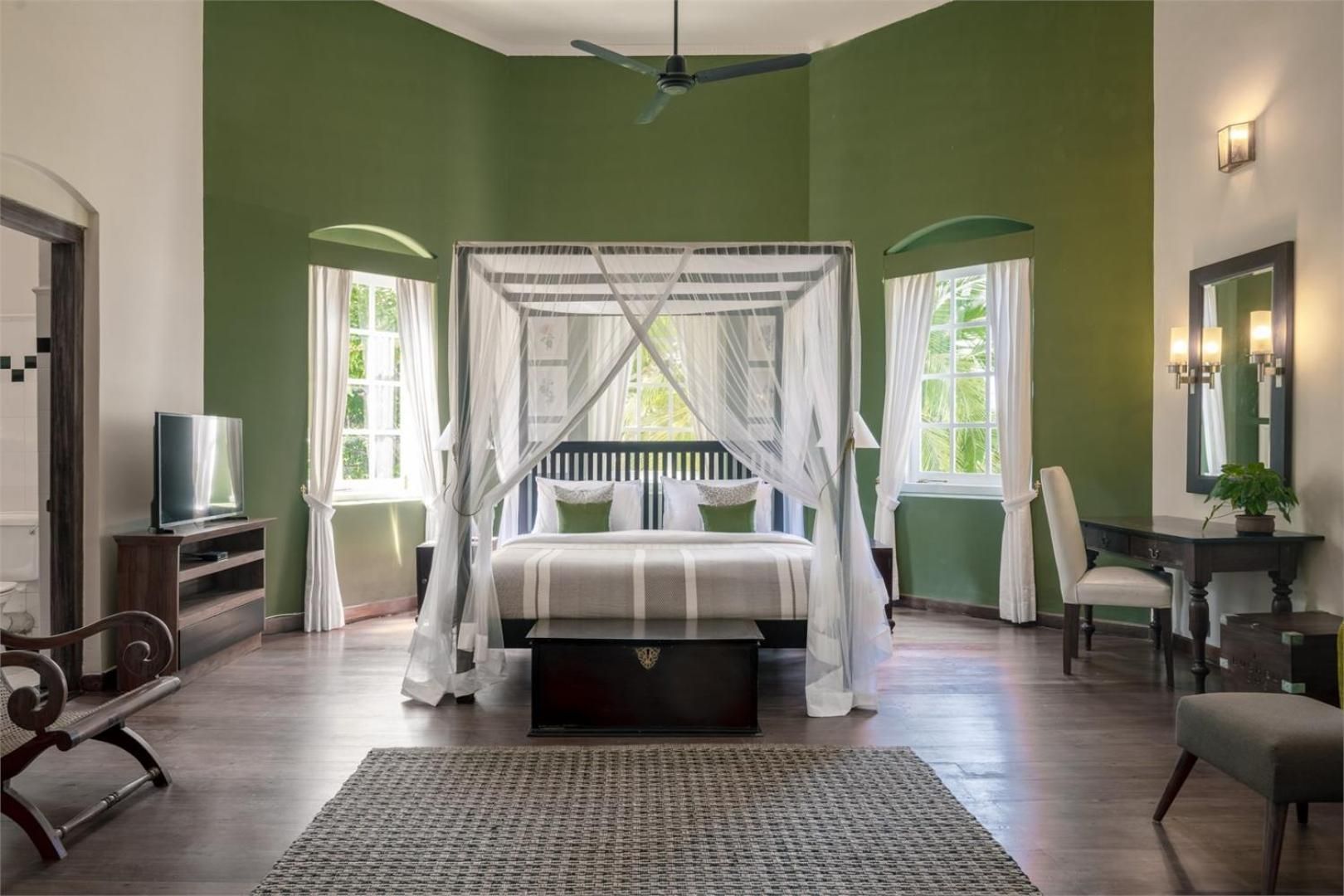 Suite with Garden View
