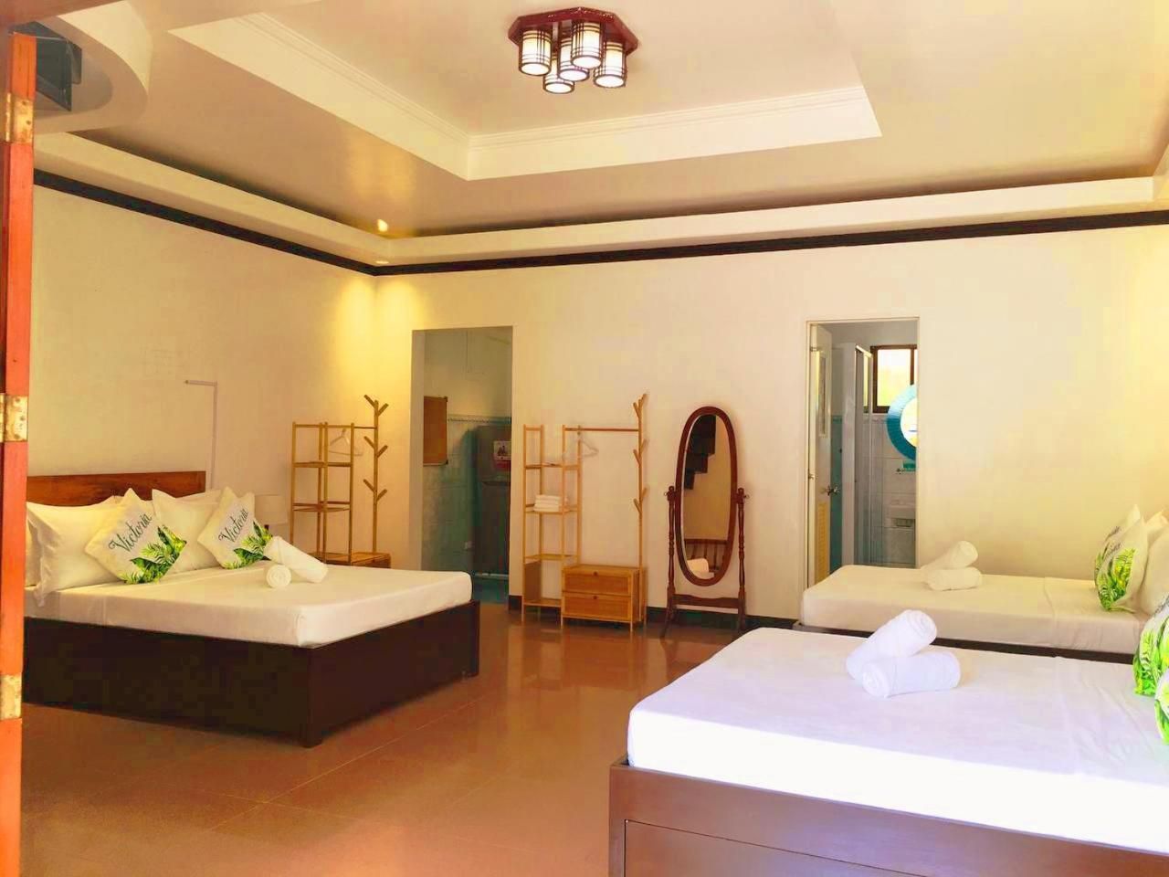 Victoria's Inn by Martha Vacation Homes Family Room 2