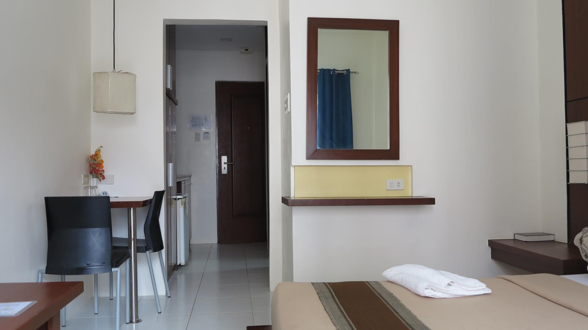 Alice in Wonderland Beach Hotel Studio Room 2