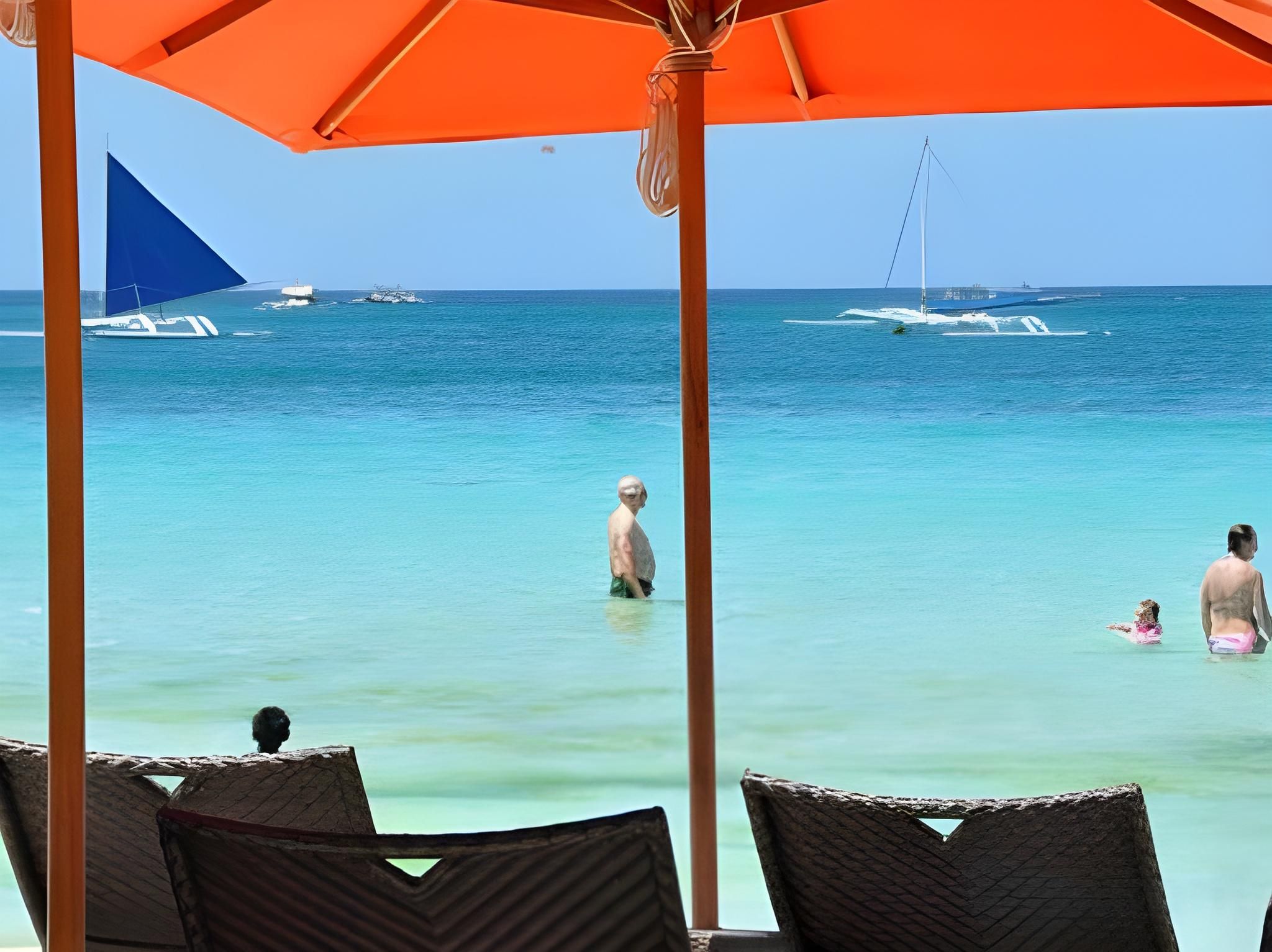 RedDoorz @ Sir G Hotel D'Mall Boracay