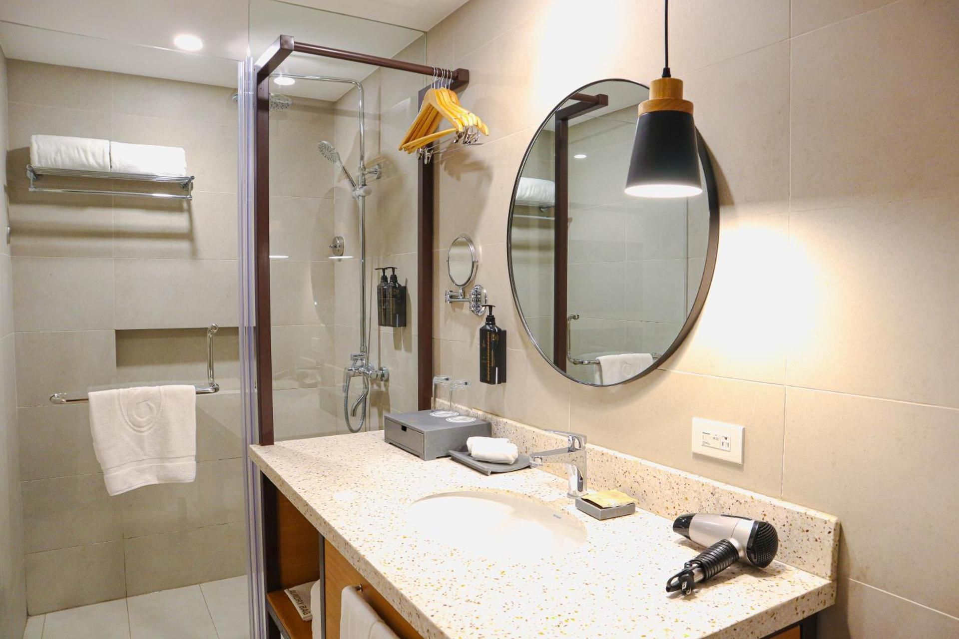 MANDARIN NEST BORACAY Deluxe Queen with Daybed 3