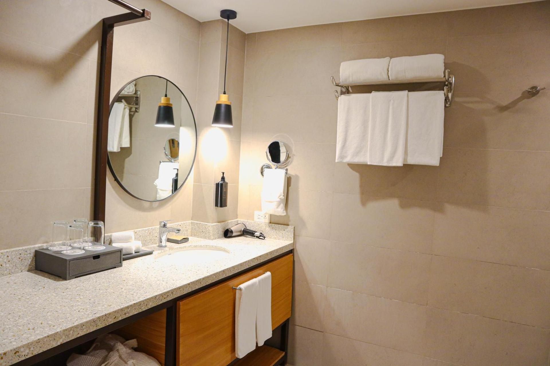 MANDARIN NEST BORACAY Premier Family with Daybed 3