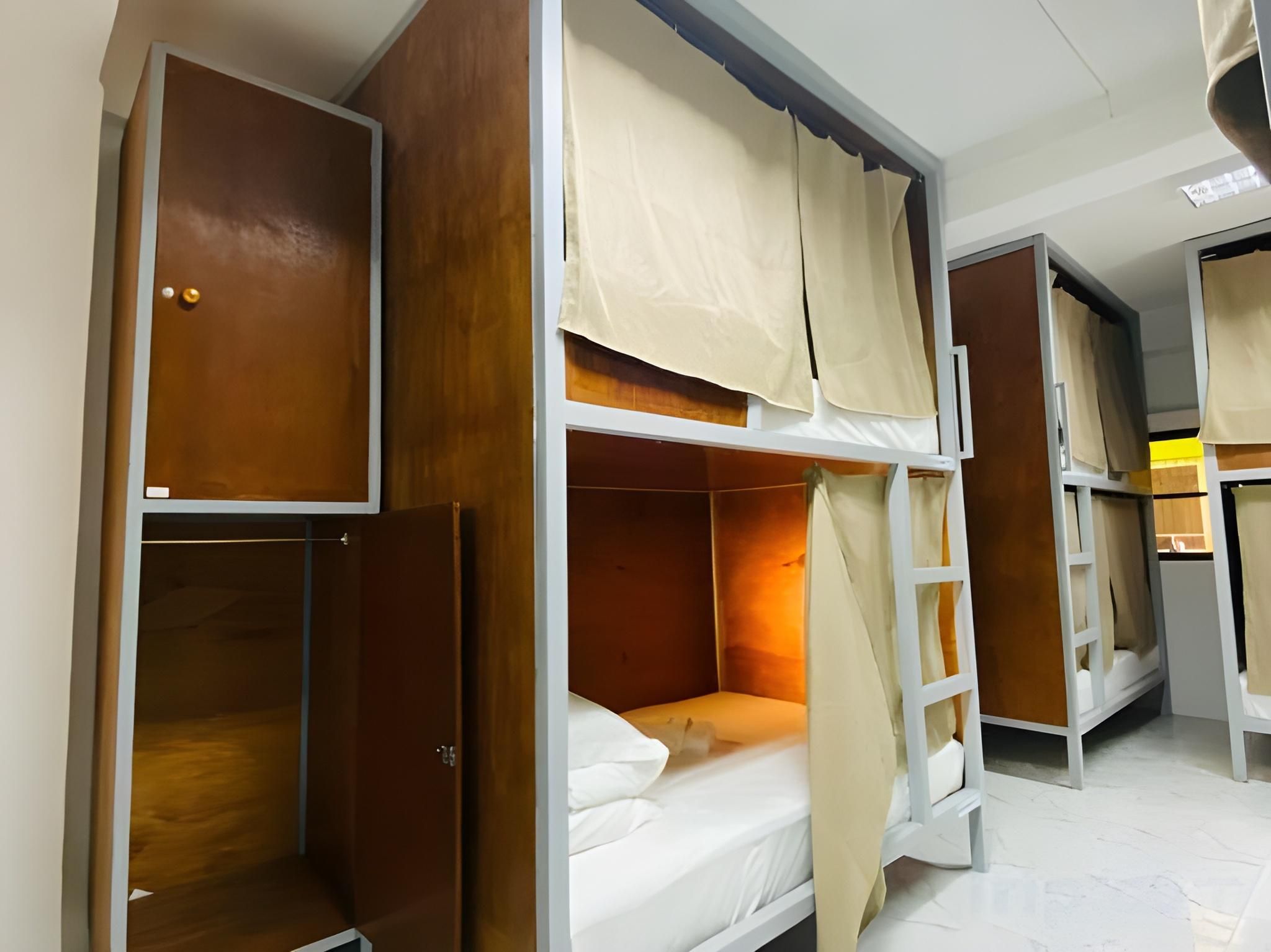 Dormitory Guest Room For Men