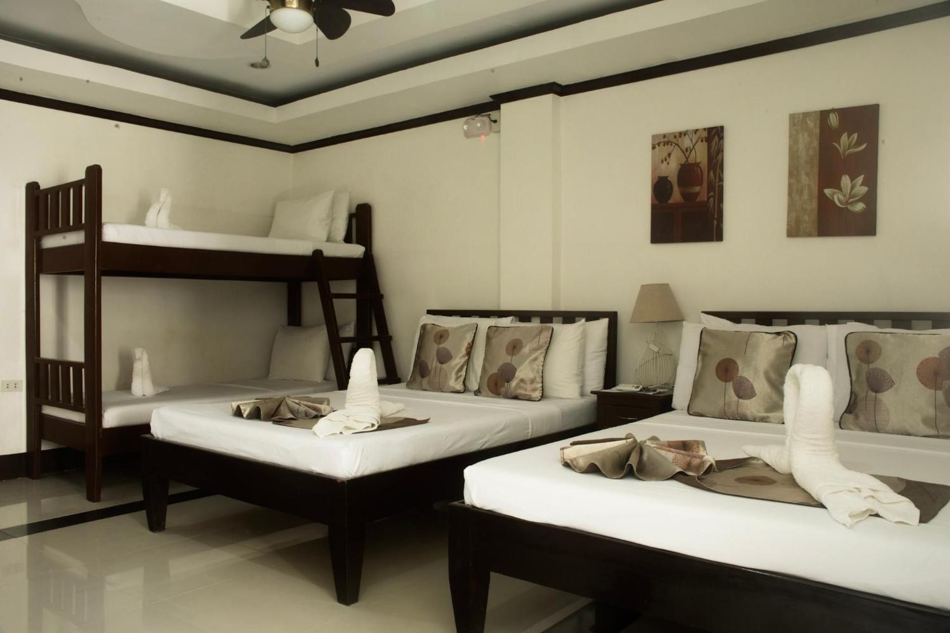 Super Extra Family Room