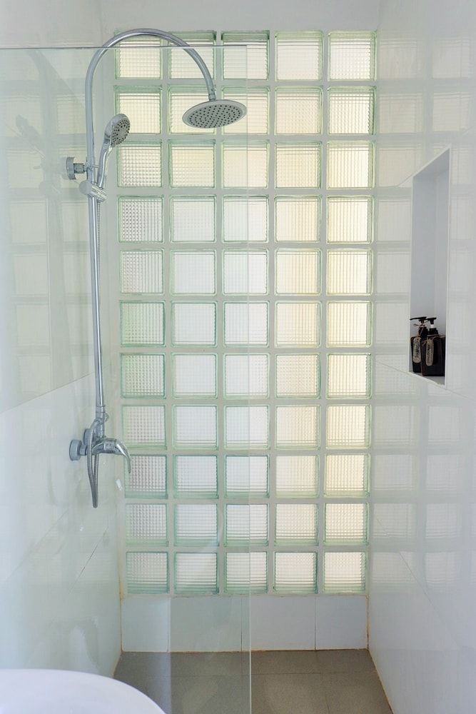 Luxx Boutique Boracay Twin Room, 2 Twin Beds, Balcony 8