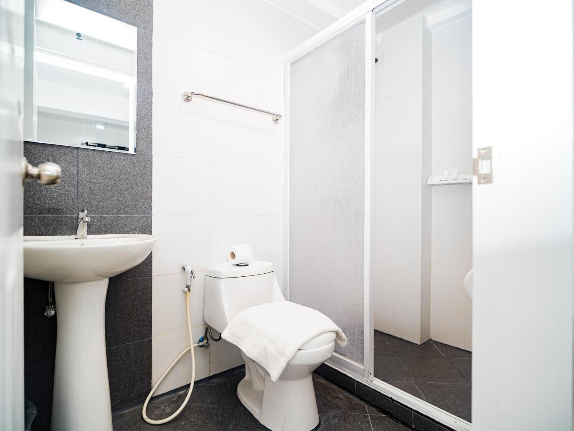 Boracay Joint Hotel Family Room 2