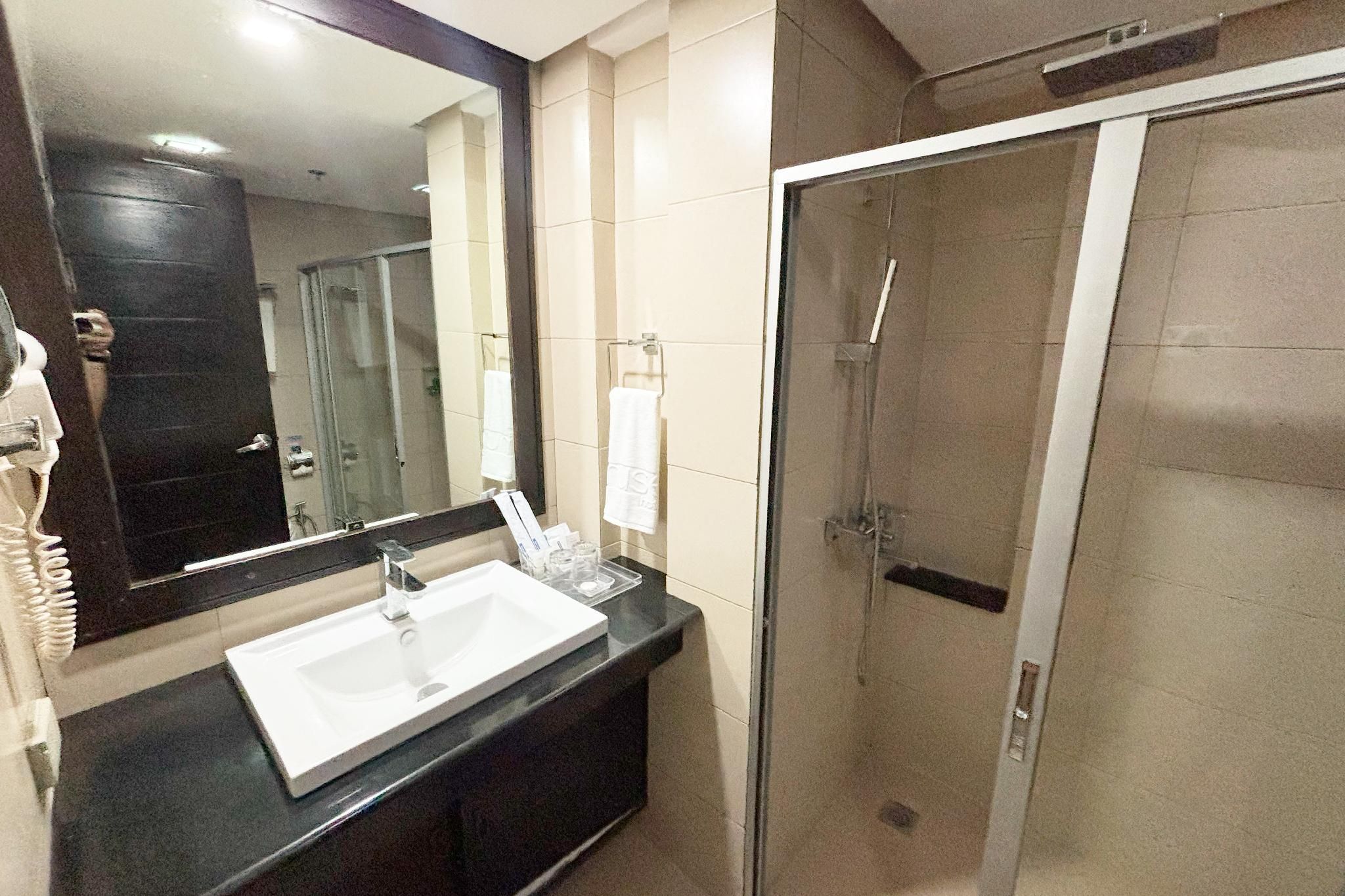 The Muse Hotel Boracay Deluxe Twin Room 3