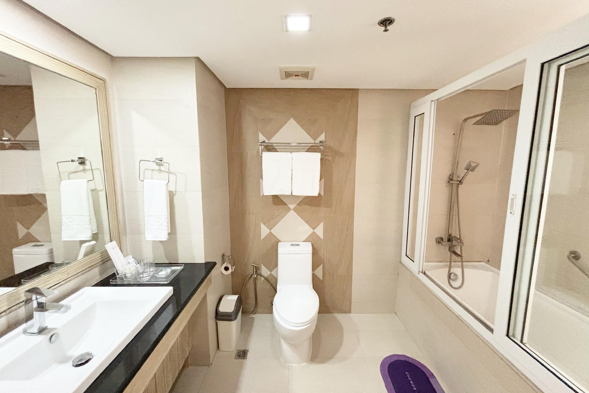 Premier Sea View Twin Room