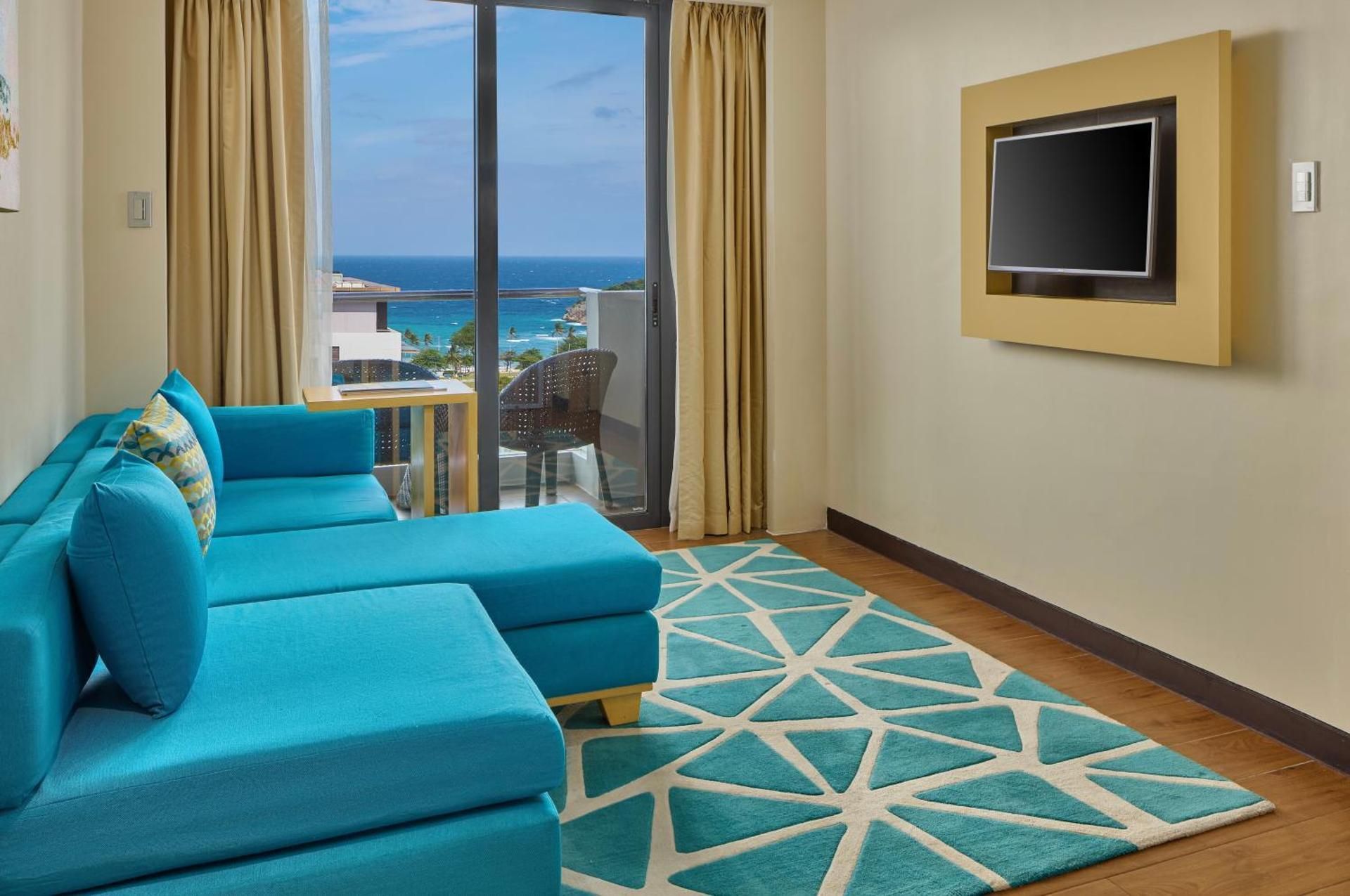 Connecting Family Suite| Boracay Newcoast Stay