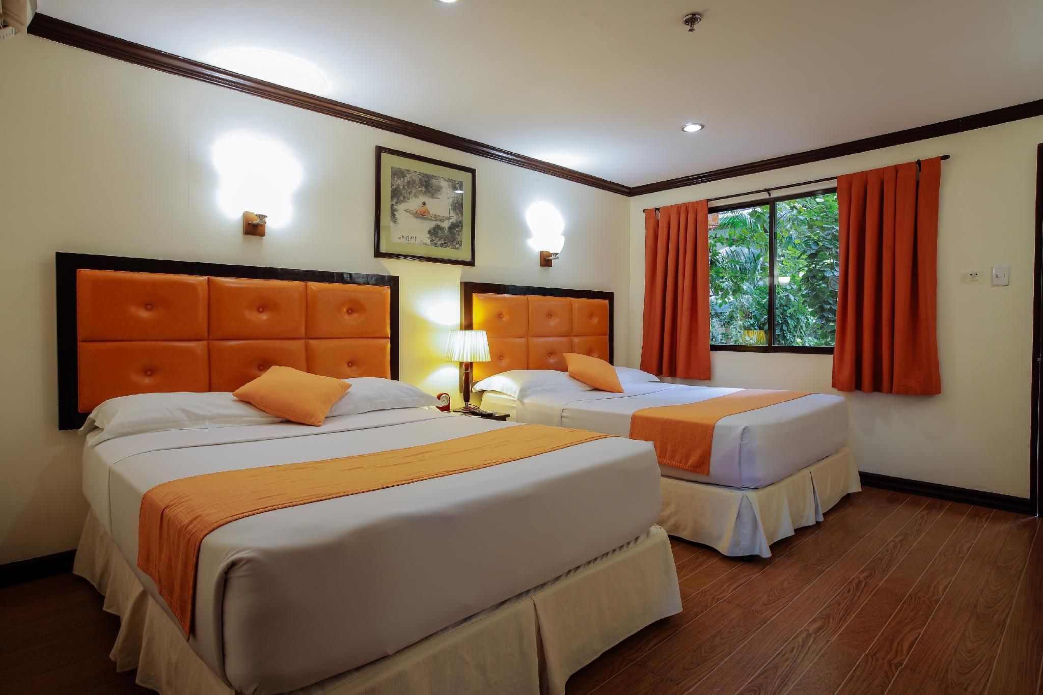 Deluxe Room East