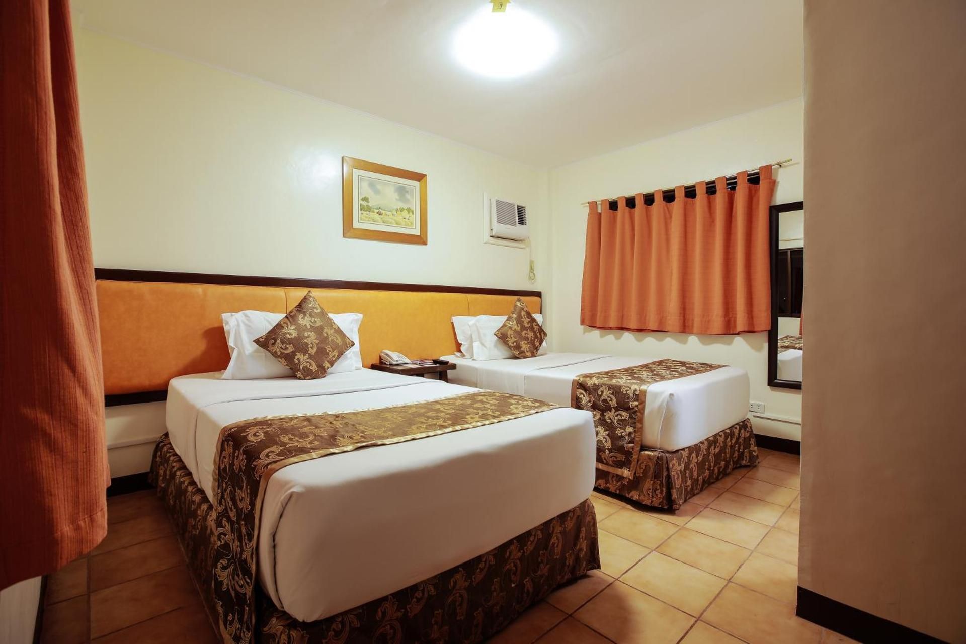 Courtyard Superior Room