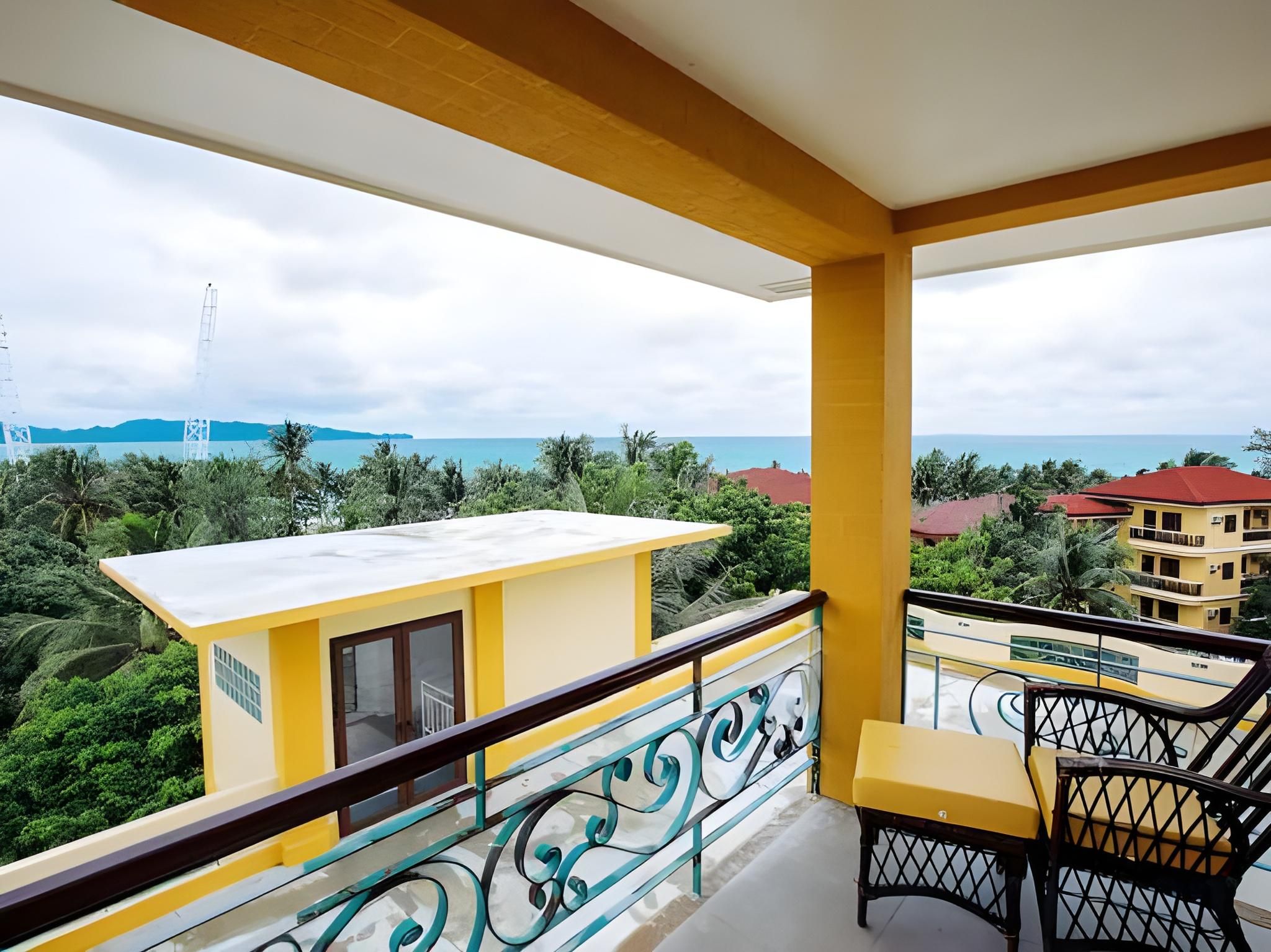 Grand Paradise Pool View
