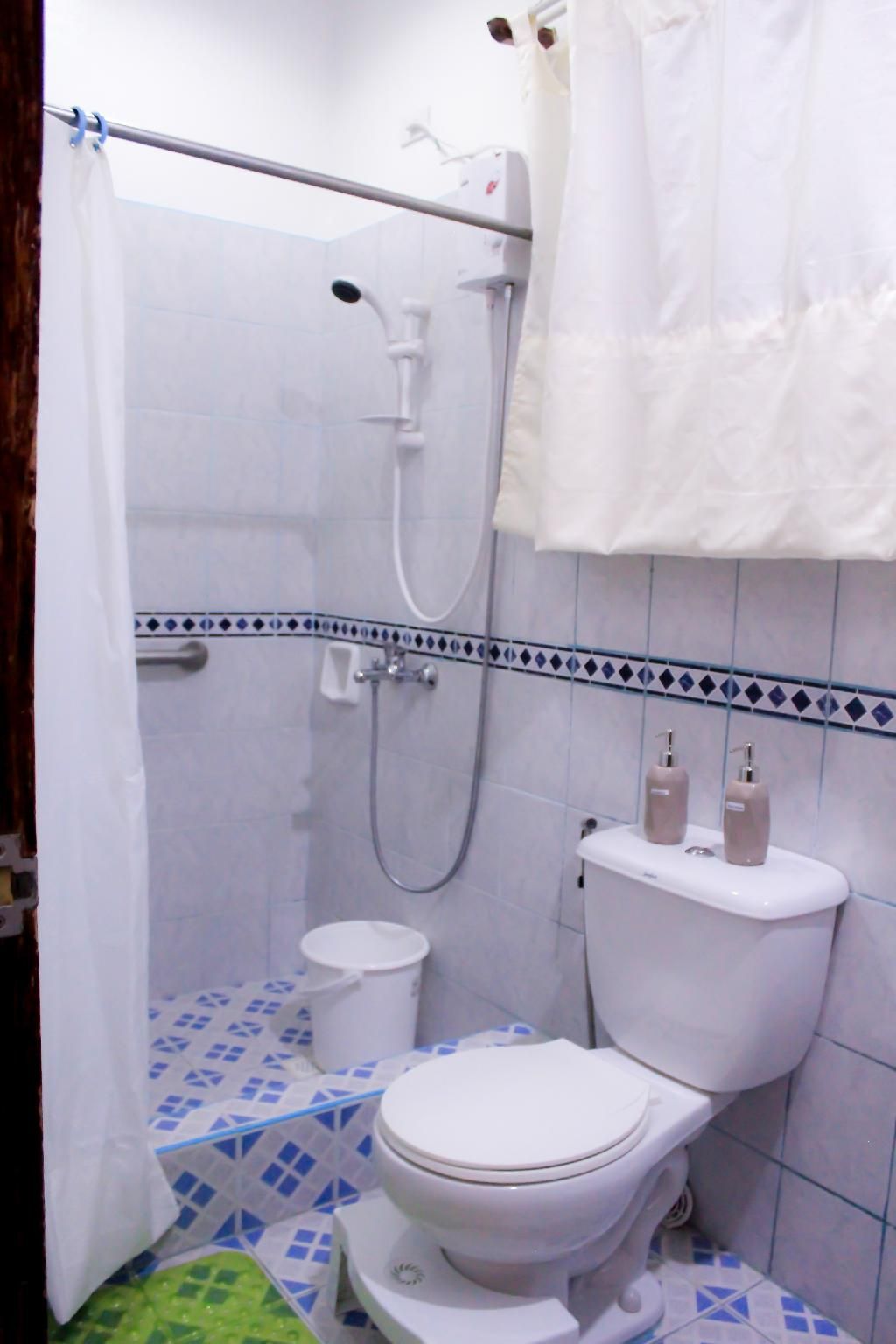 Monallan Boracay Hotel Superior Room Queen 3