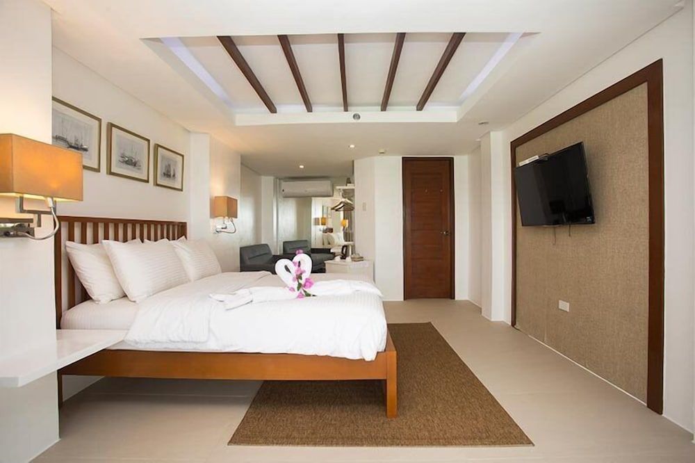 Signature Boracay Blue Grand Suite