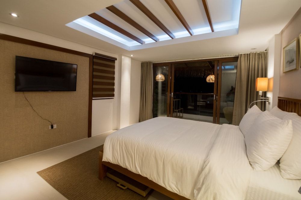 Signature Boracay Blue Grand Suite 3