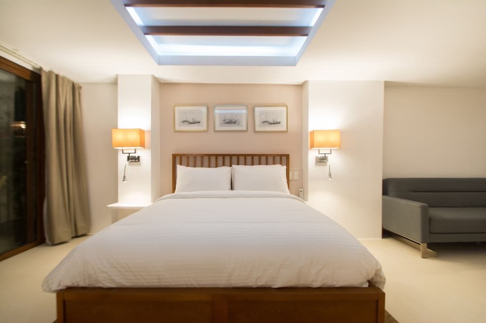 Signature Boracay Blue Grand Suite 8