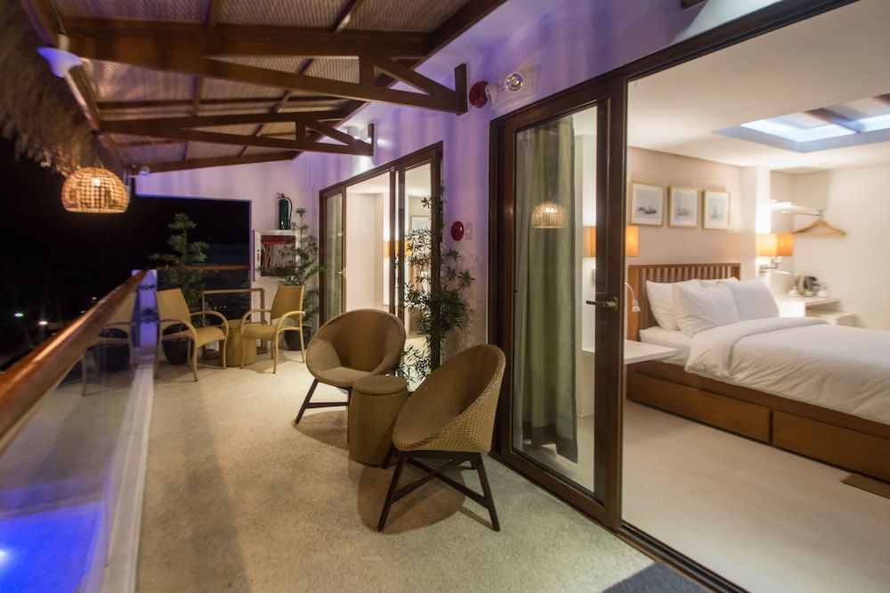 Signature Boracay Blue Grand Suite 11