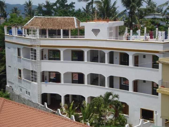 Moonlight Breeze Inn