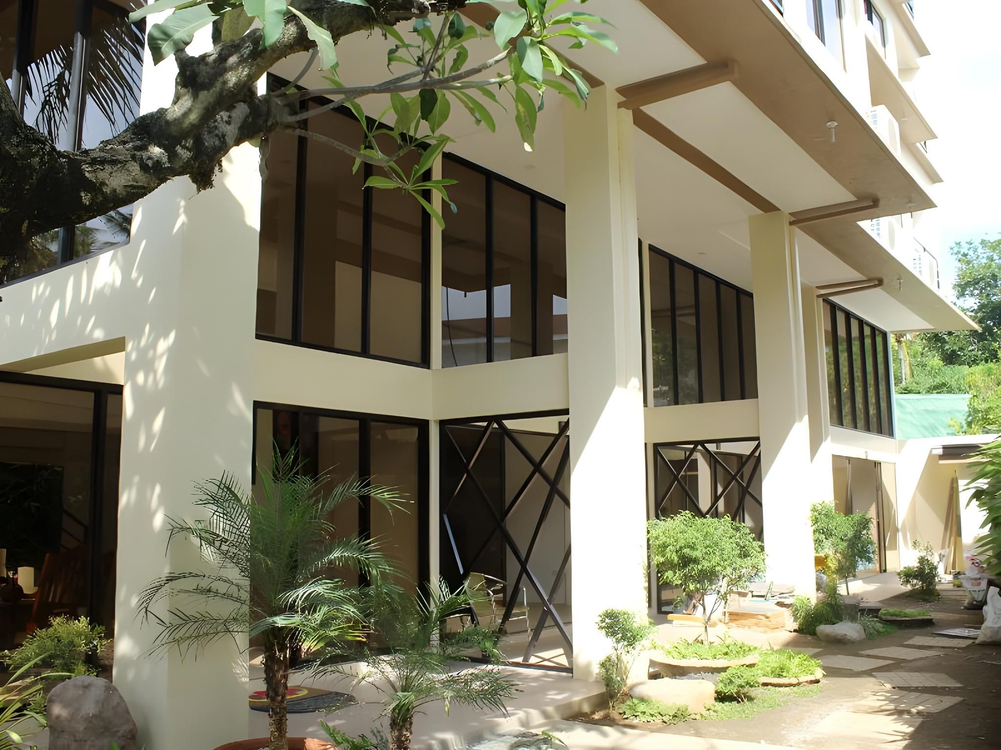 Anahaw Studio Suites