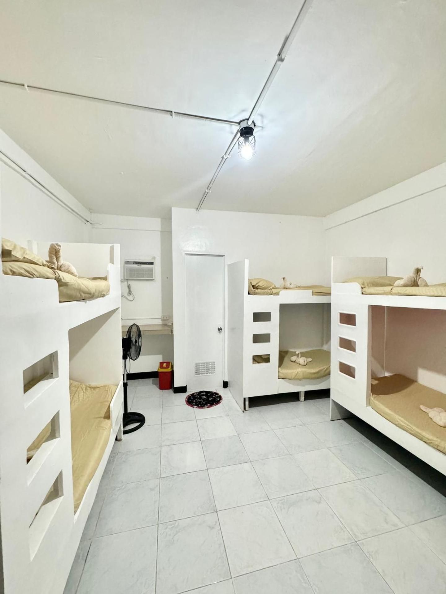 8-Bed Mixed Dormitory Room
