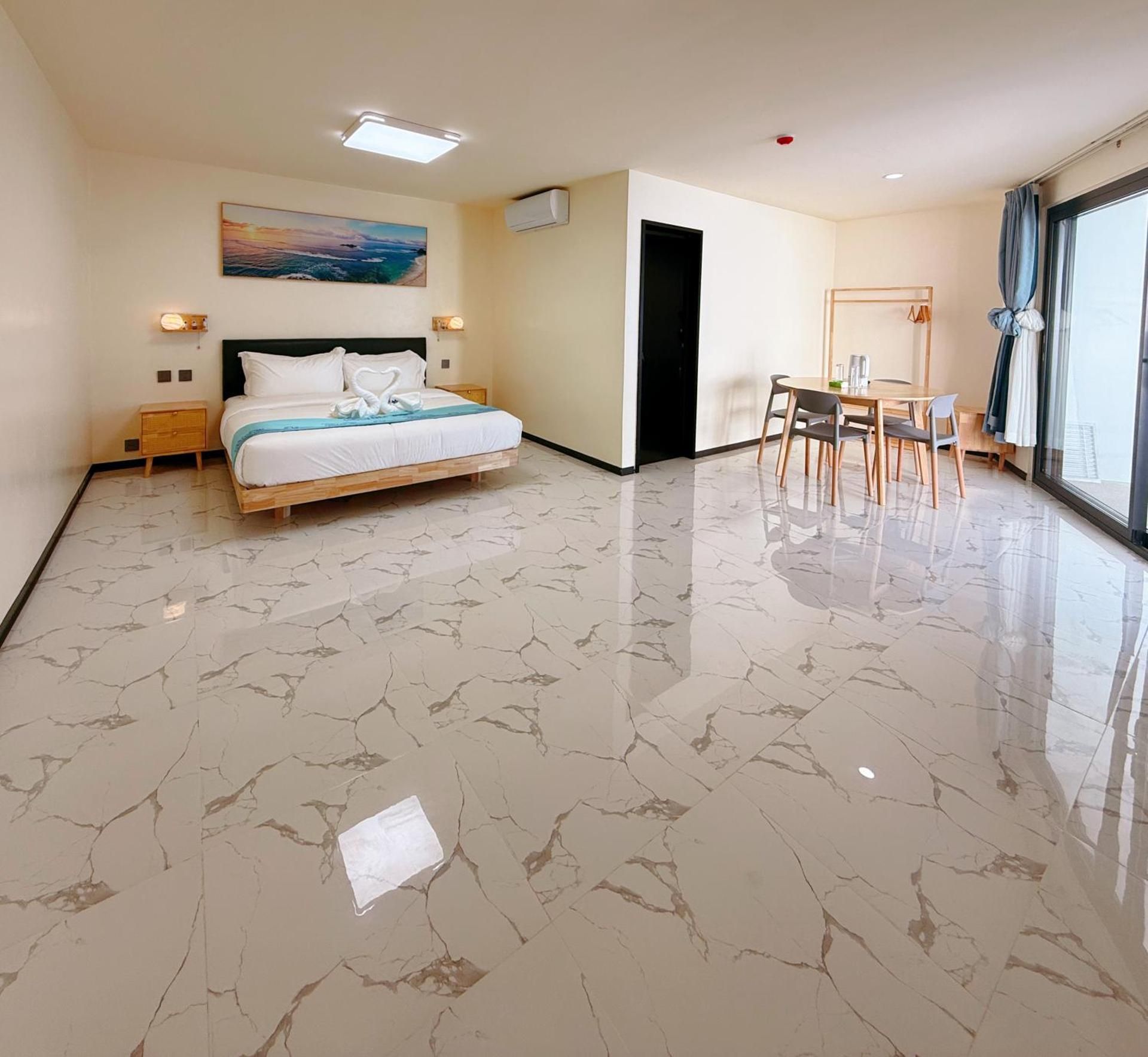 Superior King Room