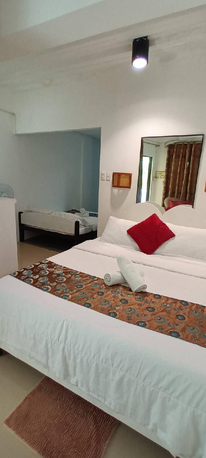 Classic Quadruple Room