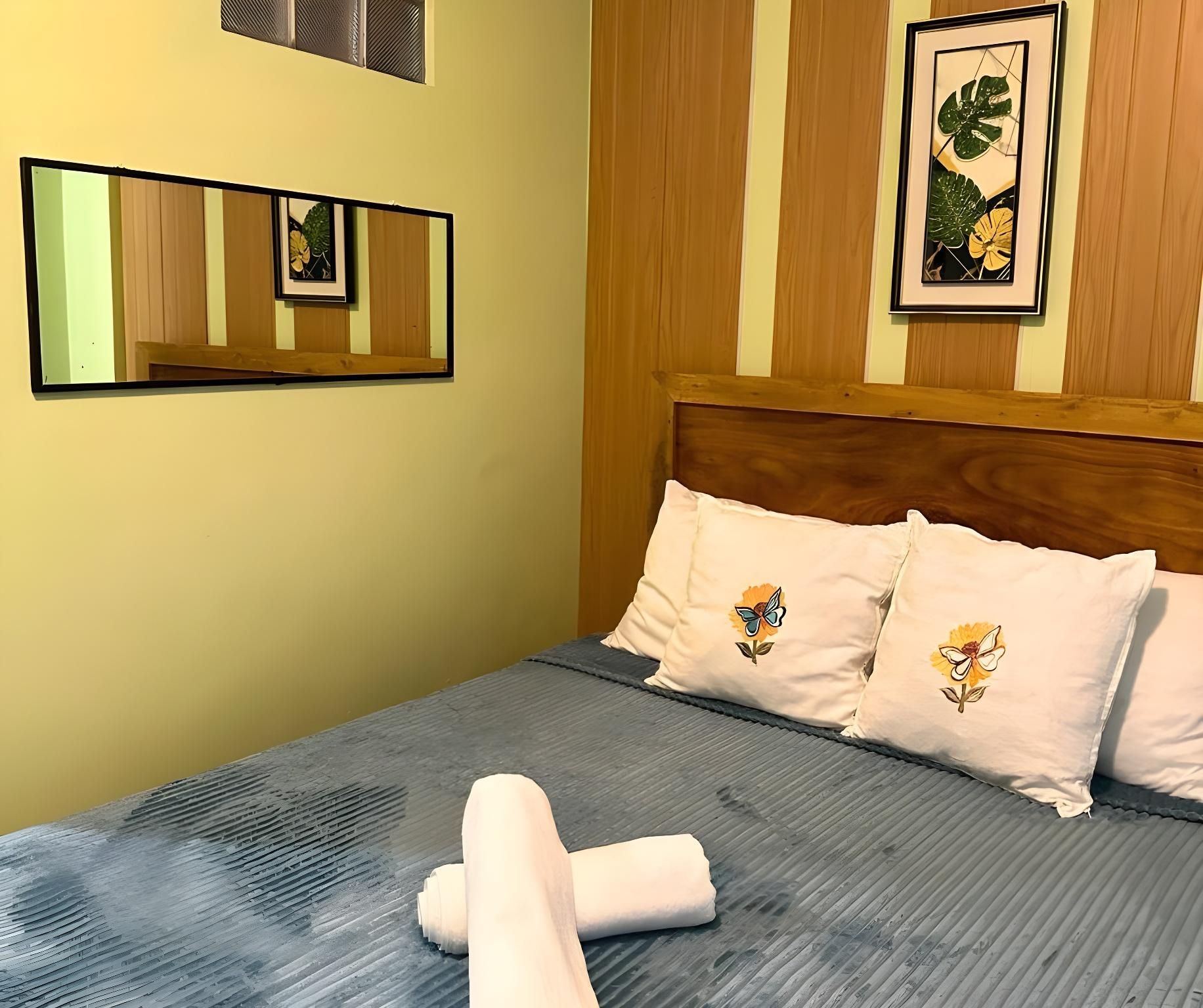 One Bed Room