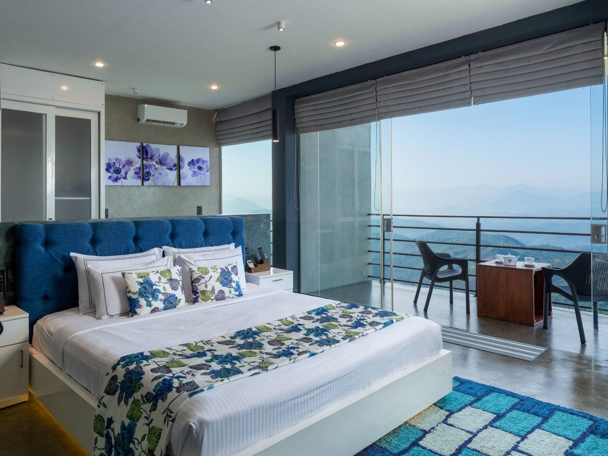 Deluxe Double Room with Bathtub