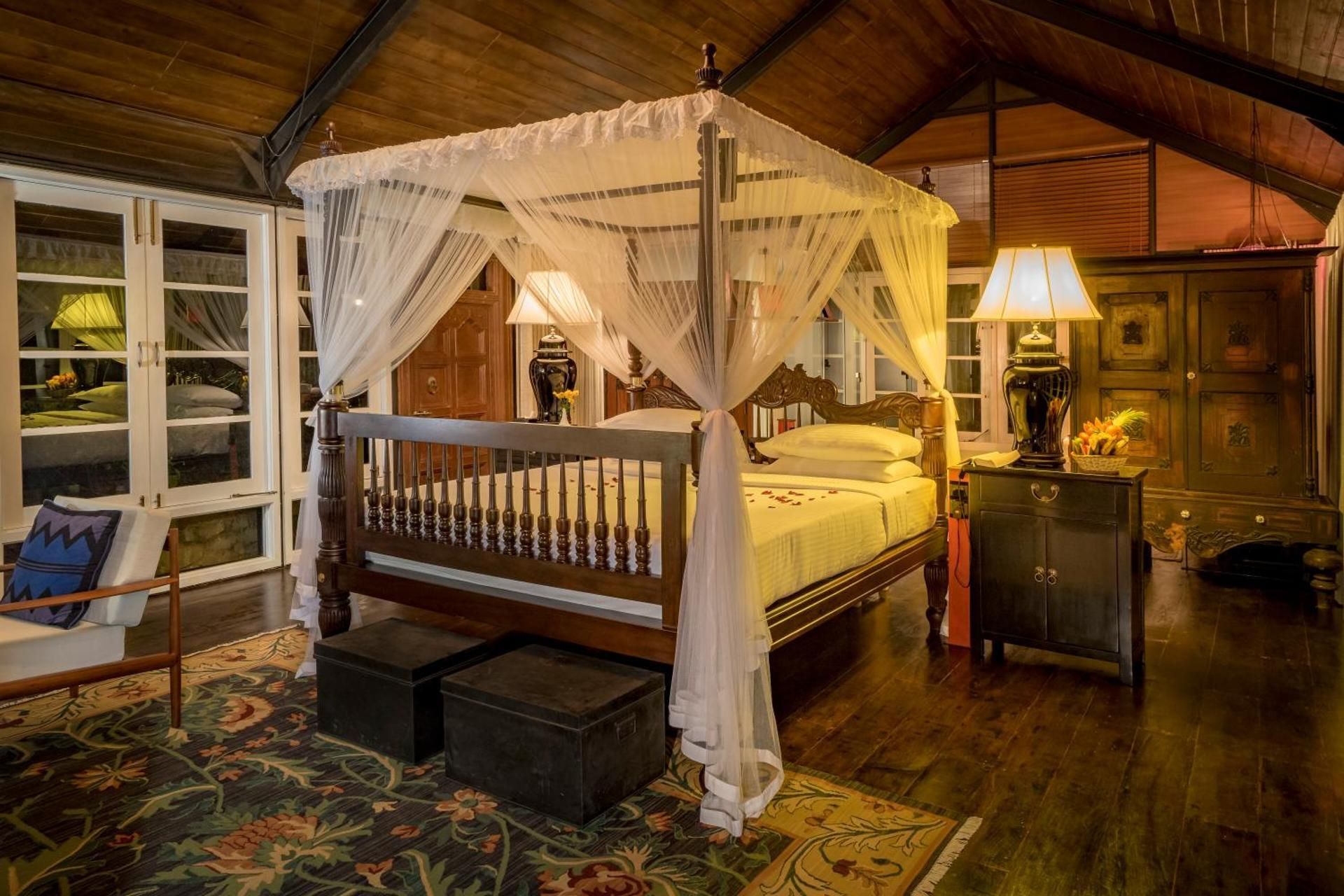 Suite with Mountain View