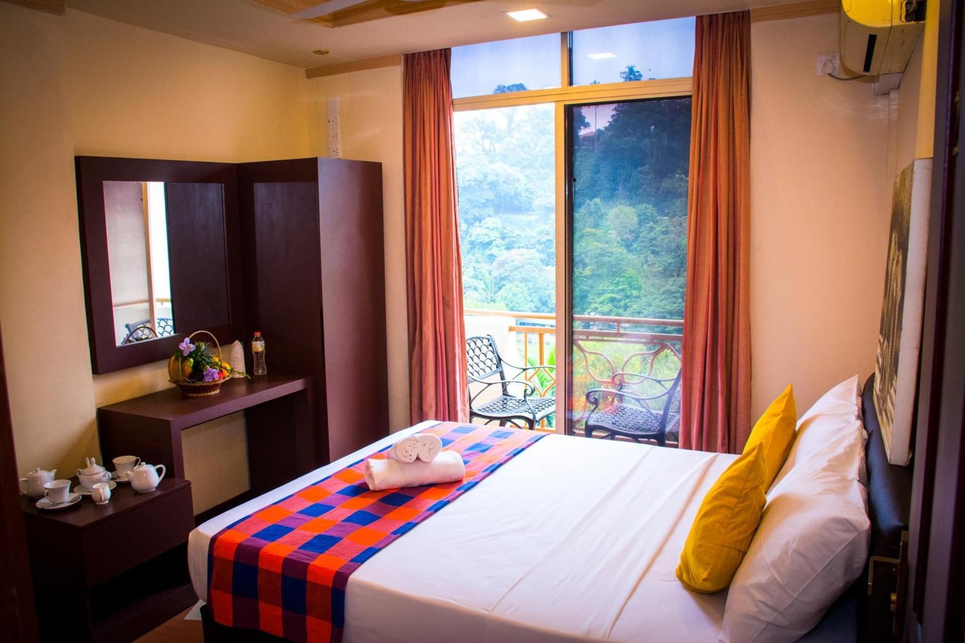 Double Room with Mountain View