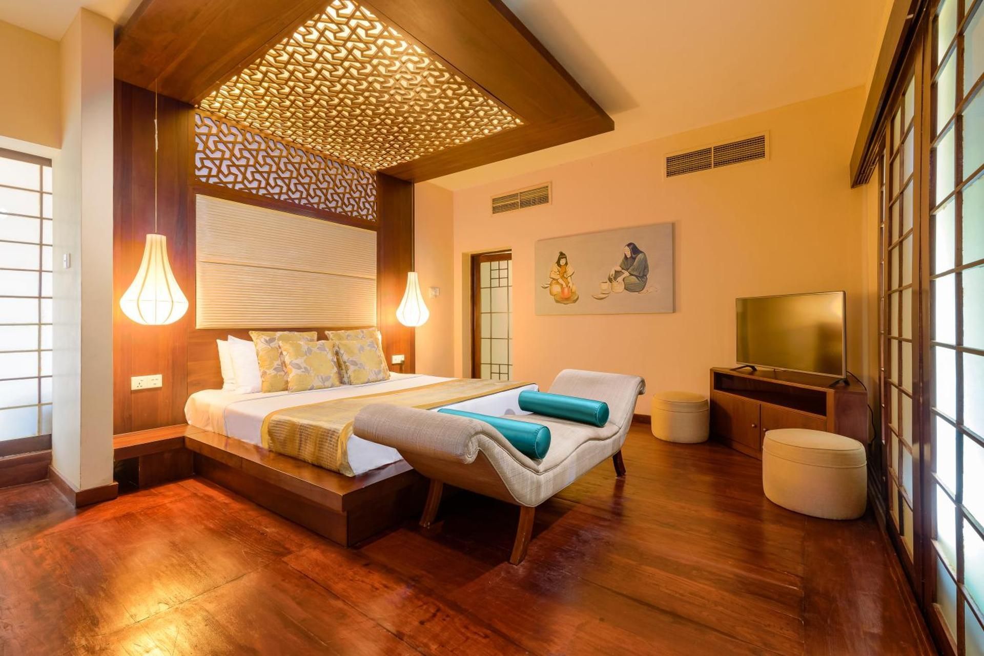 Suite with Mountain View