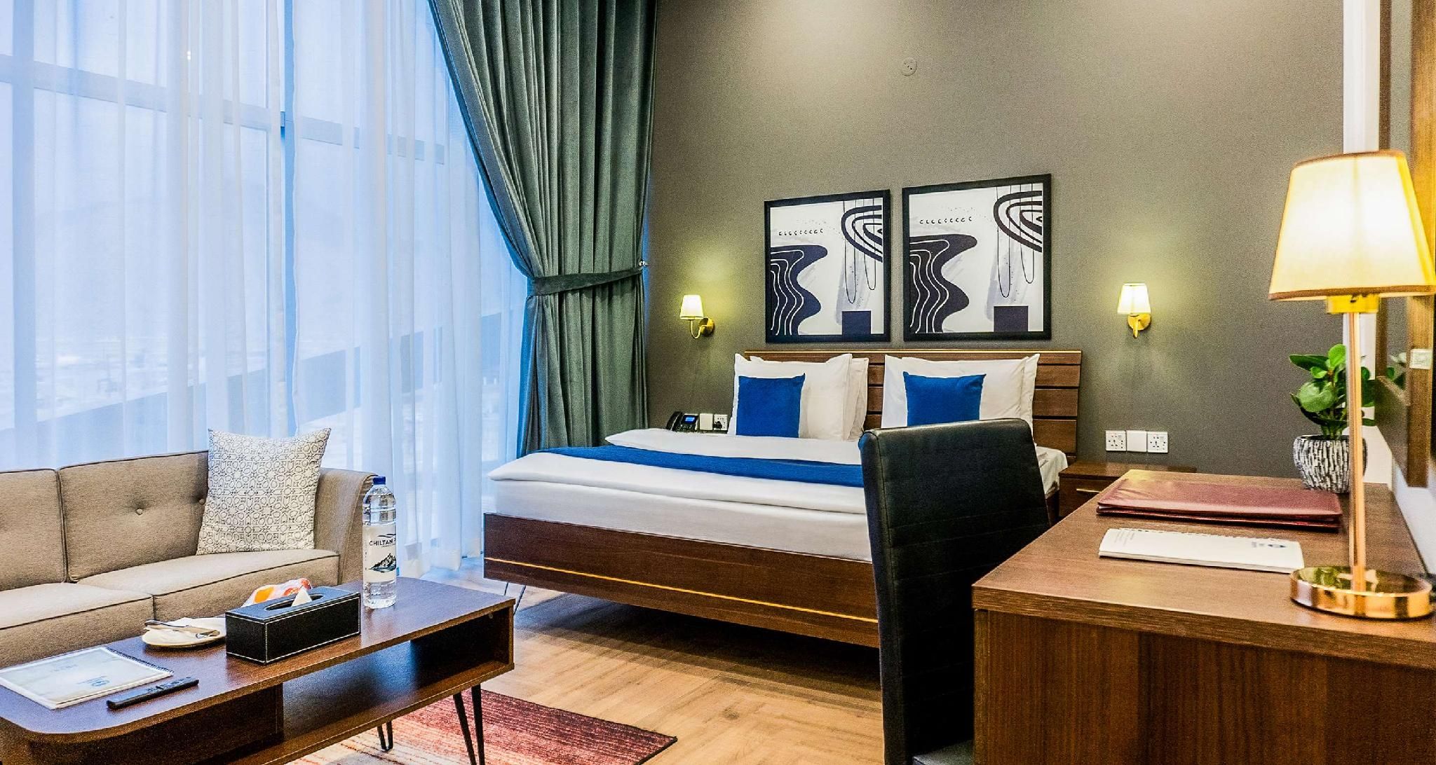 Best Western DHA Hanna Mall Quetta Suite - 1 King Bed, Smoking Room, Presidential Room, Living Room 2