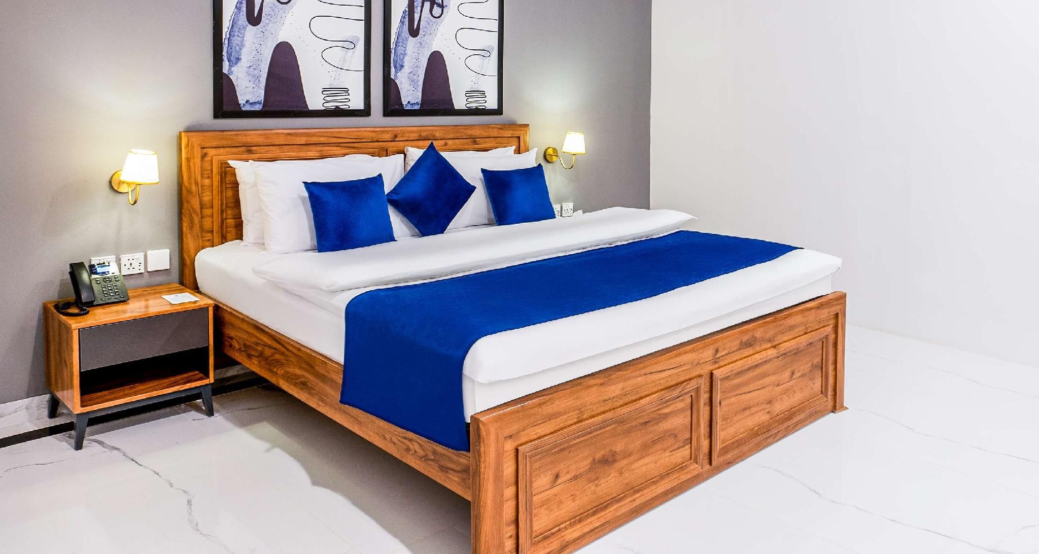 Best Western DHA Hanna Mall Quetta 1 King Bed, Smoking Room, Deluxe Room, Living Room 2