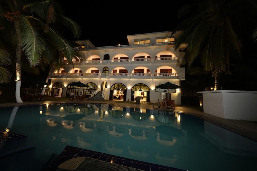 00b237bfbad7fbdf6e468efe9fb729d3