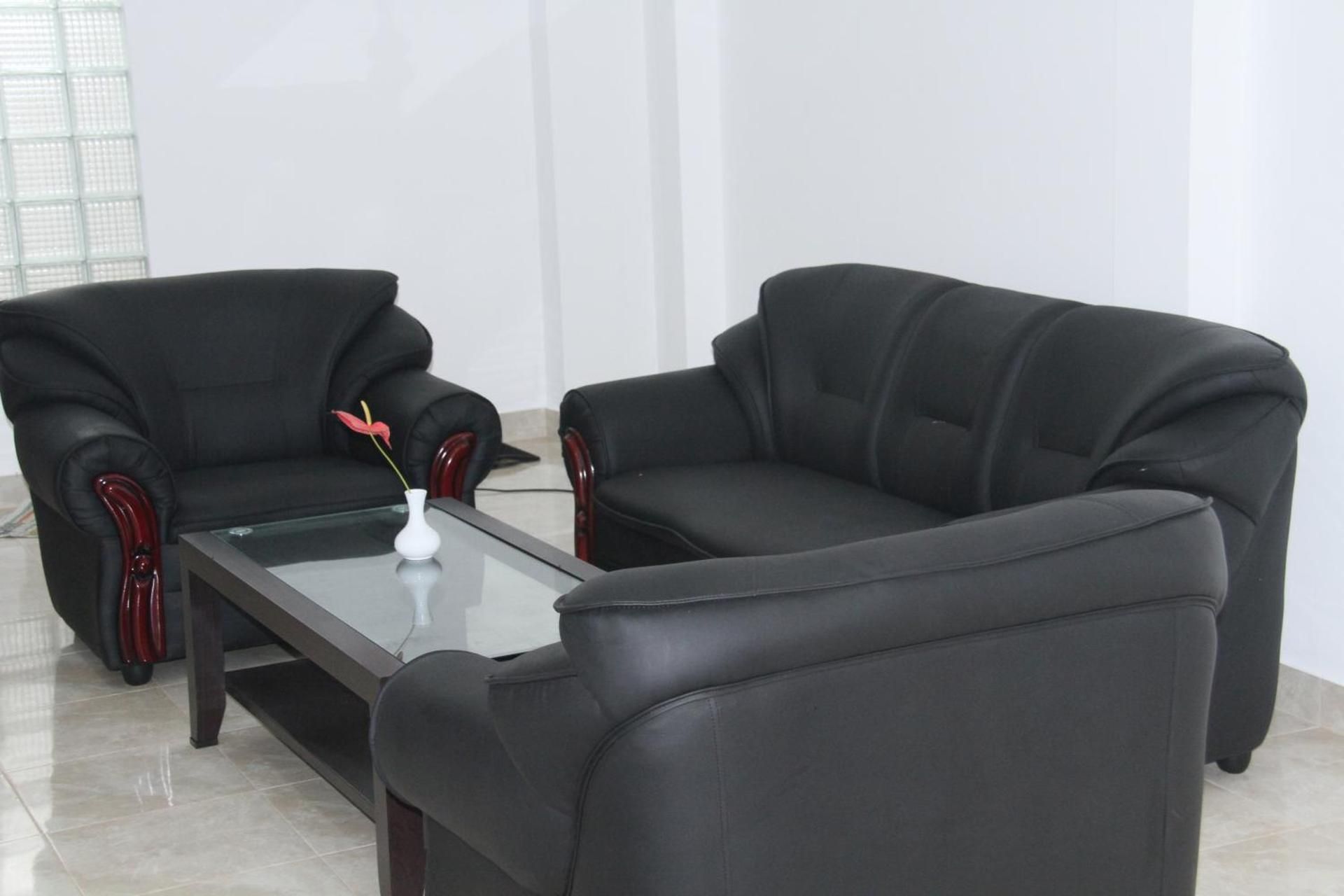 shared lounge/tv area