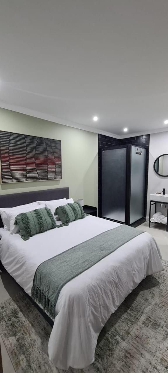 One-Bedroom Apartment - Annex
