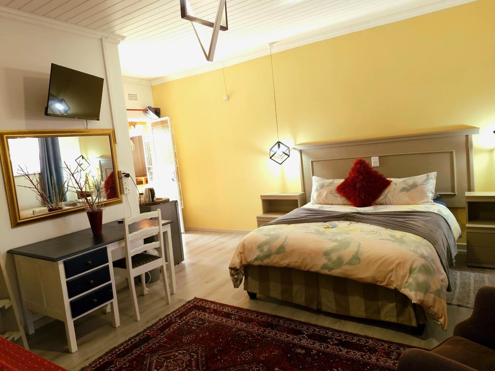 Deluxe Queen Room